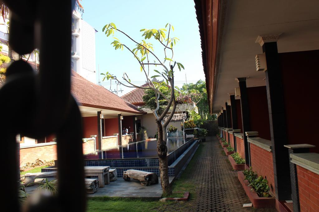 Puri Ganesh Legian Exterior foto