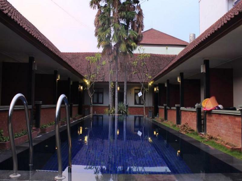 Puri Ganesh Legian Exterior foto